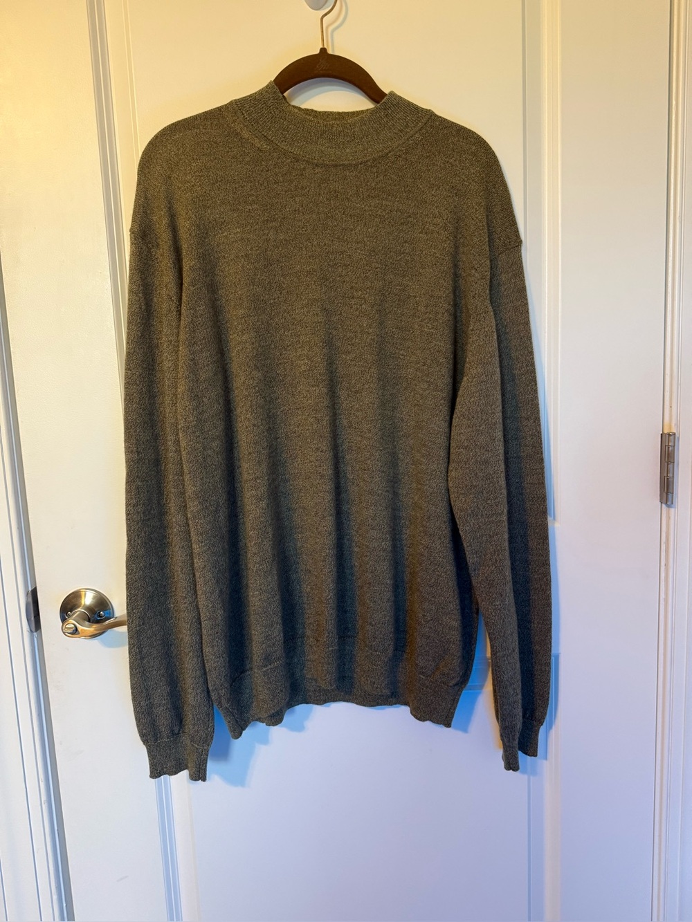 John Ashford Men XL 100% Italian Merino Wool Mock Neck Sweater Gray